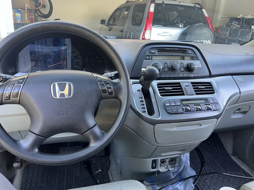 2005 Honda Odyssey - Image 5 of 8