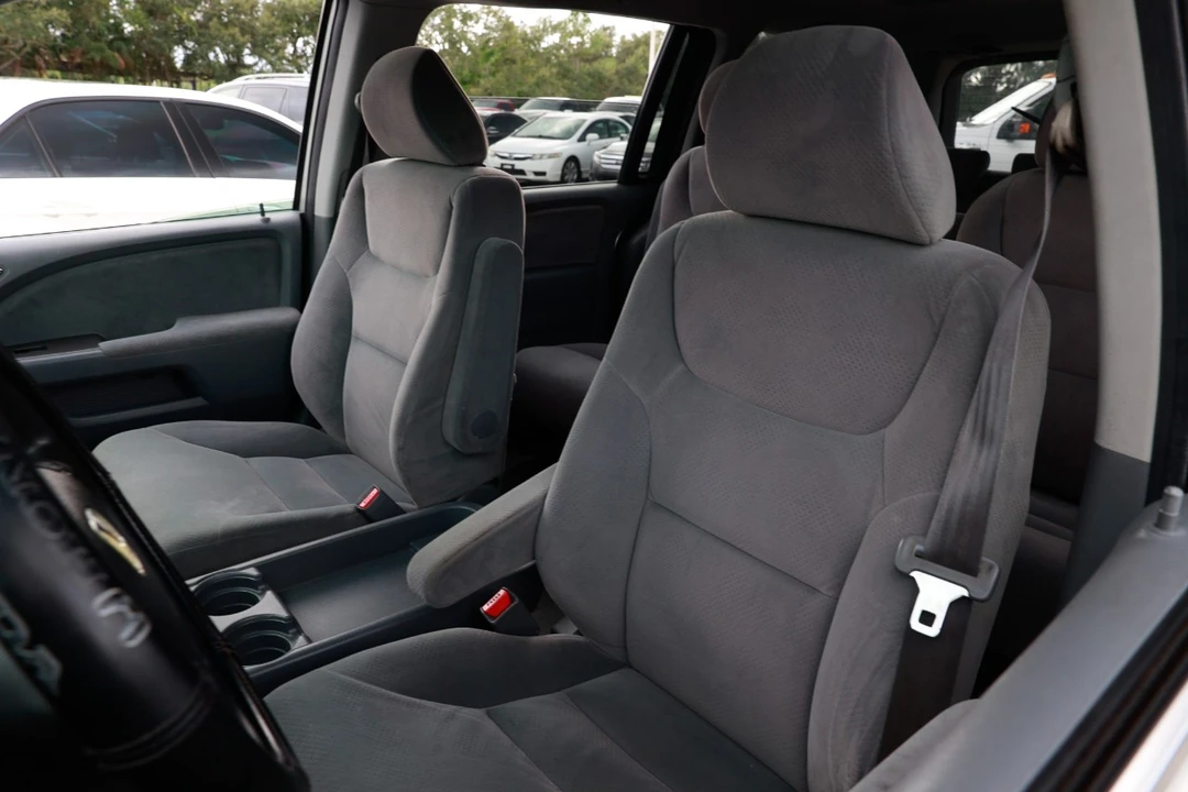 2005 Honda Odyssey - Image 6 of 12