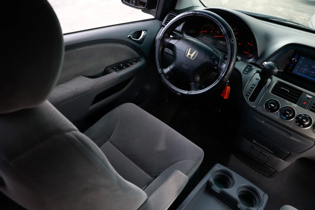 2005 Honda Odyssey - Image 20 of 21