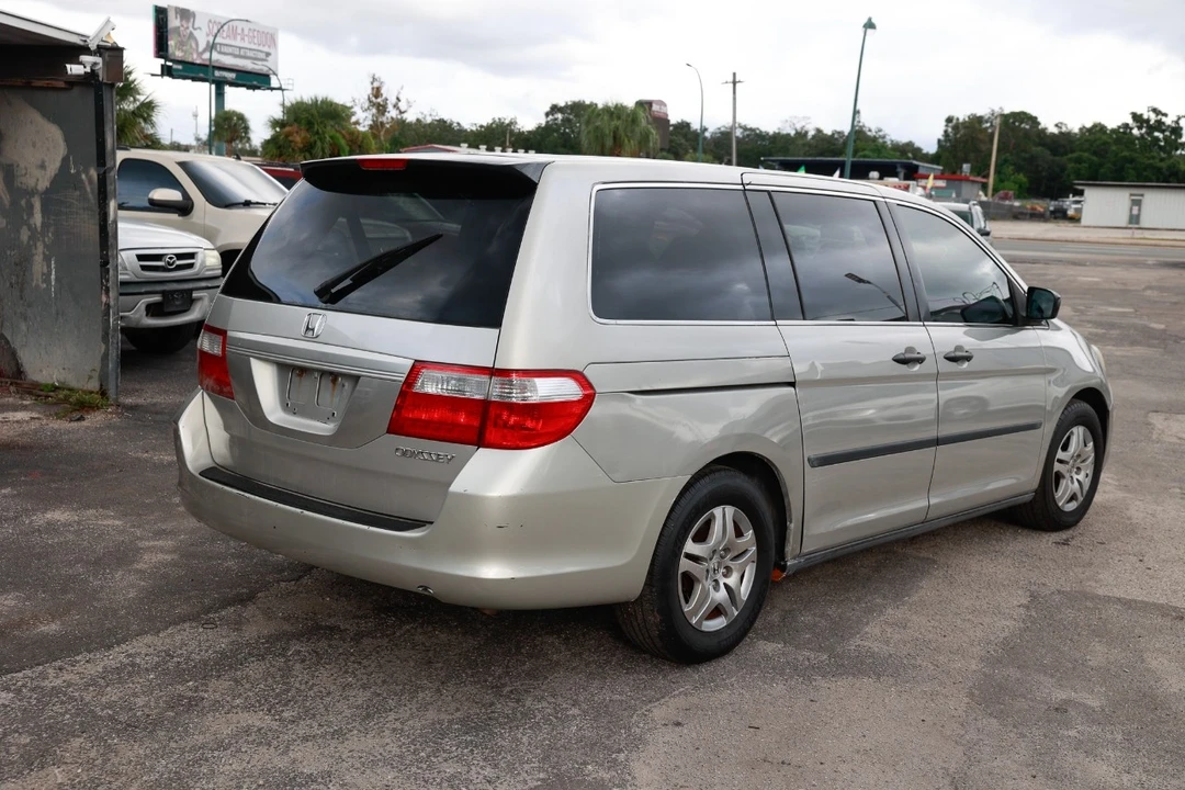2005 Honda Odyssey - Image 11 of 12