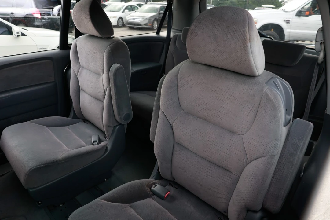 2005 Honda Odyssey - Image 8 of 12