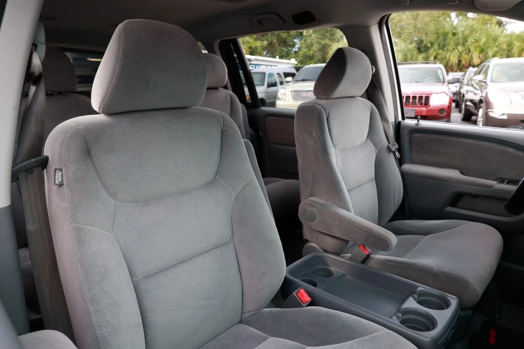 2005 Honda Odyssey - Image 16 of 21