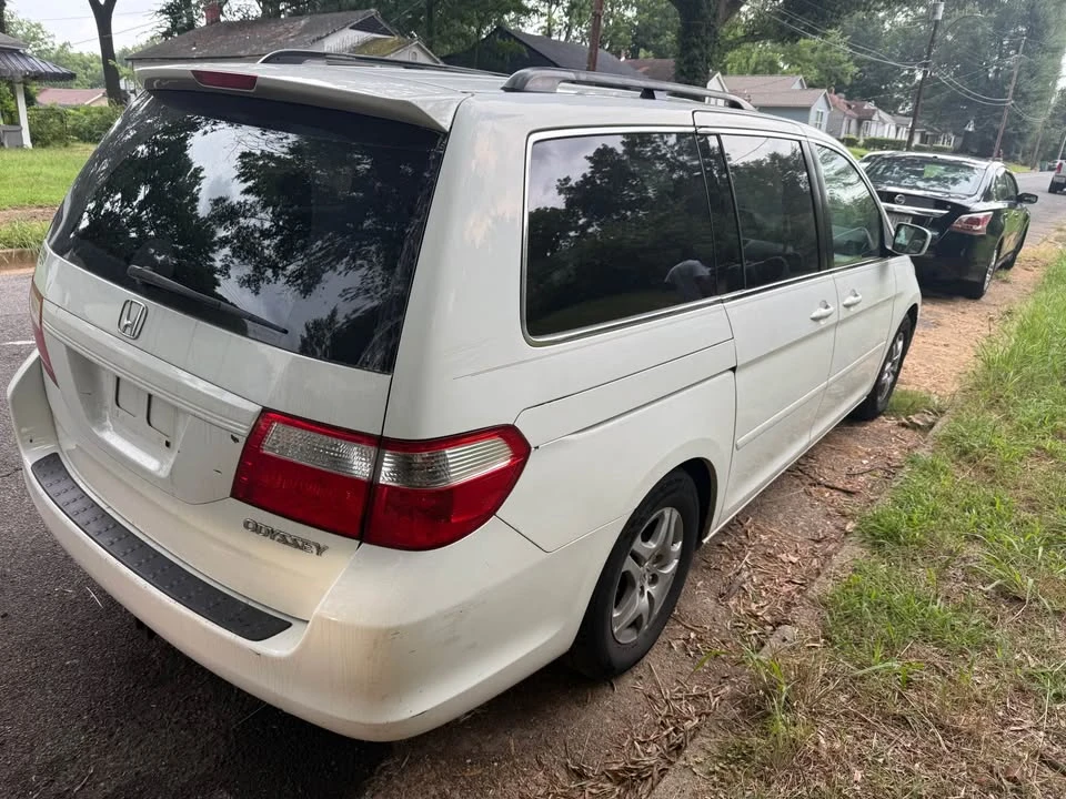 2005 Honda Odyssey - Image 5 of 10