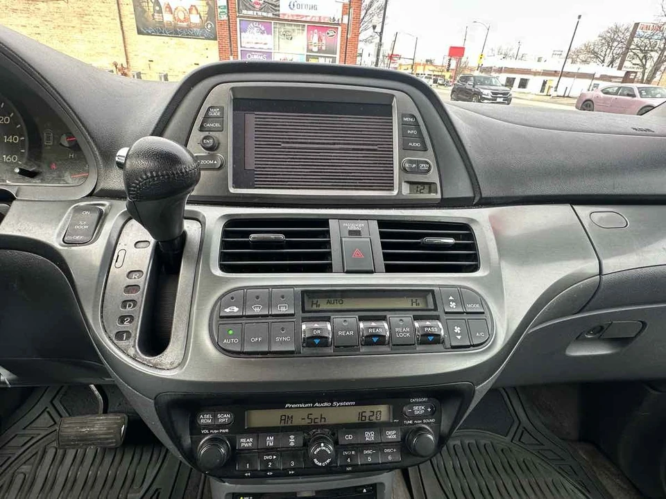 2005 Honda Odyssey - Image 14 of 16