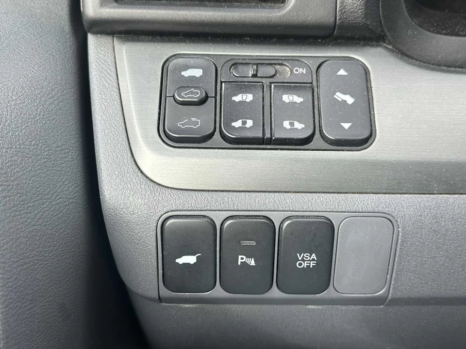 2005 Honda Odyssey - Image 15 of 16