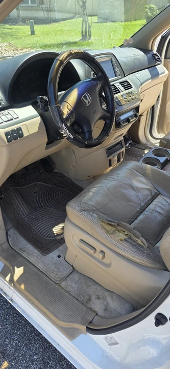 2005 Honda Odyssey - Image 2 of 4