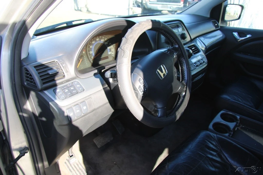 2005 Honda Odyssey - Image 15 of 21