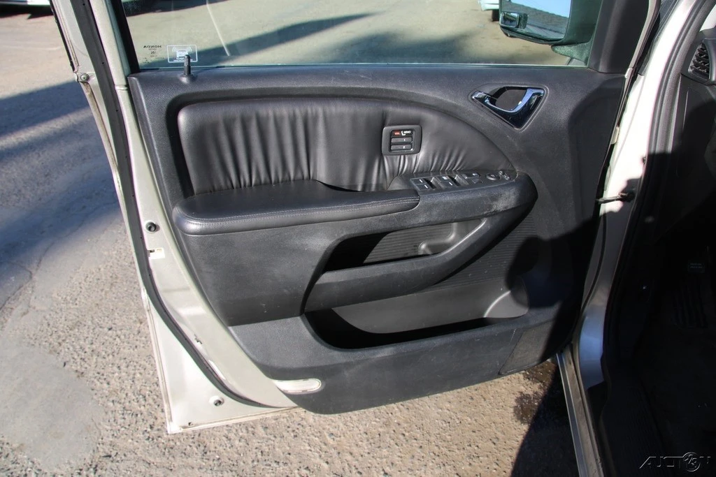 2005 Honda Odyssey - Image 13 of 21