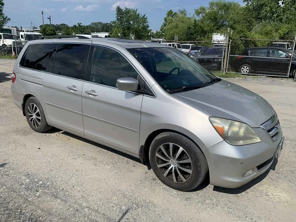 2005 Honda Odyssey - Image 2 of 6