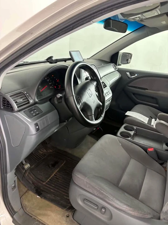 2005 Honda Odyssey - Image 4 of 7