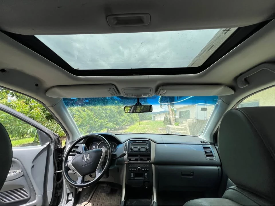 2005 Honda Pilot 1st Gen - Image 8 of 13