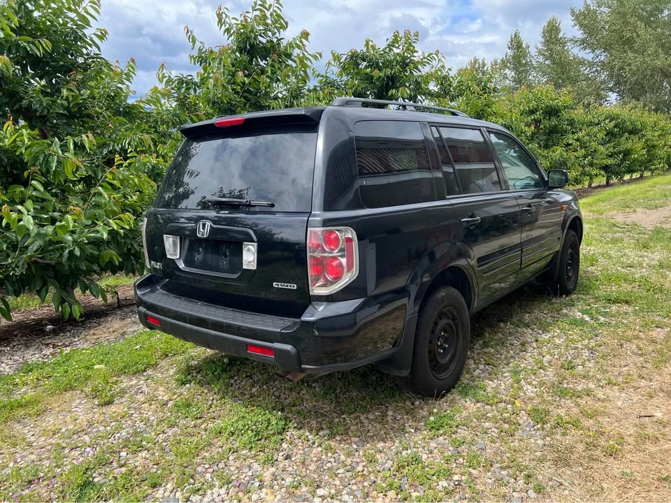 2005 Honda Pilot 1st Gen - Image 5 of 13