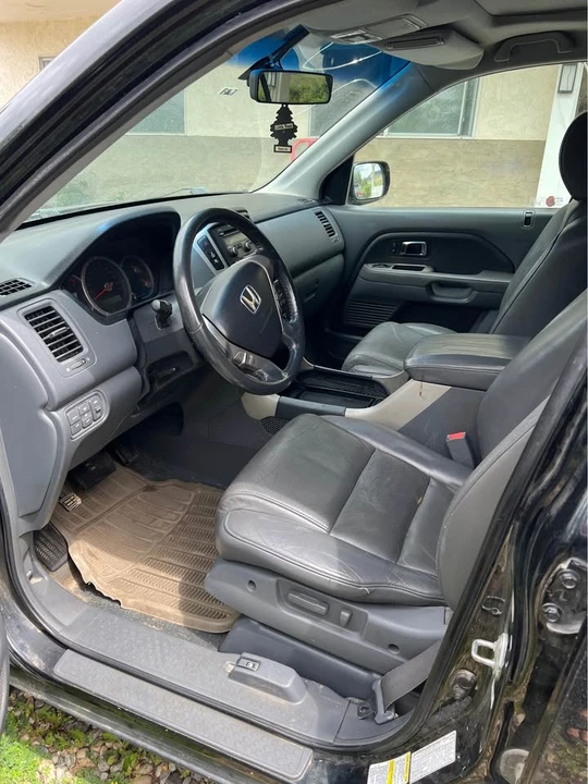 2005 Honda Pilot 1st Gen - Image 7 of 13