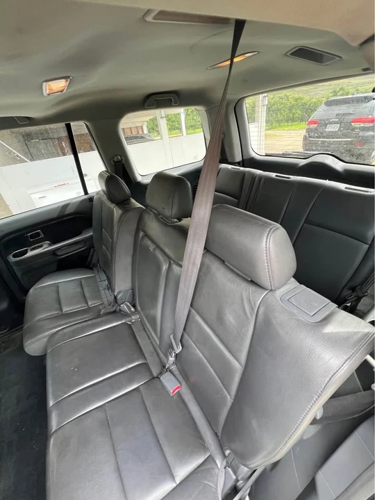 2005 Honda Pilot 1st Gen - Image 10 of 13