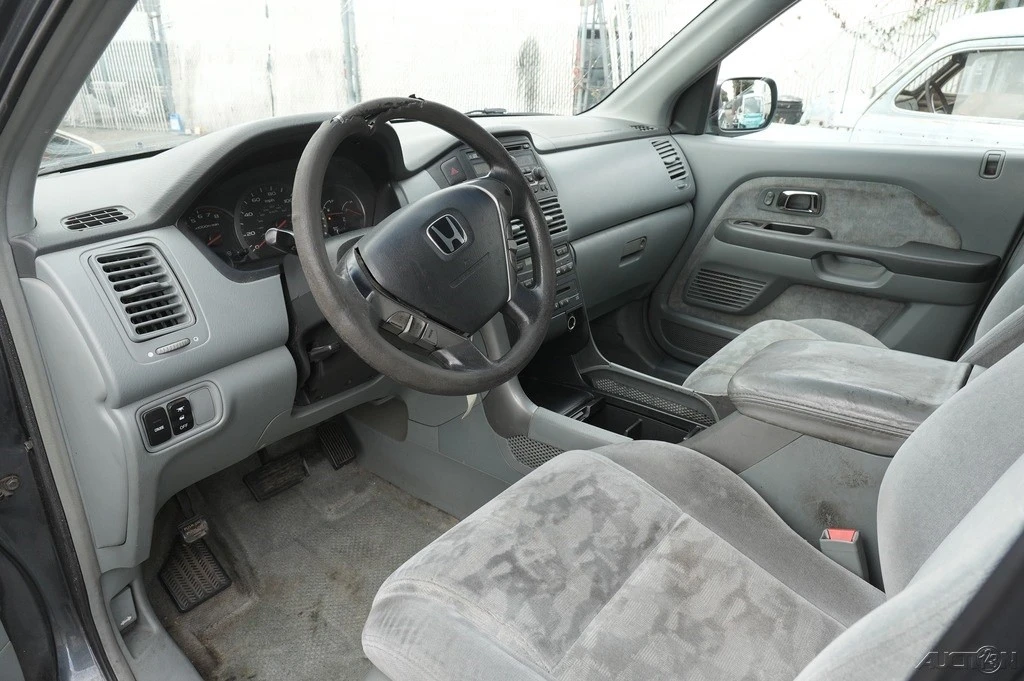 2005 Honda Pilot 1st Gen - Image 12 of 21