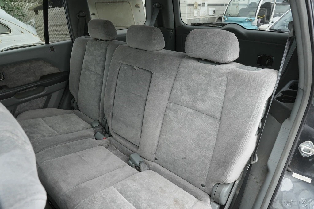 2005 Honda Pilot 1st Gen - Image 16 of 21