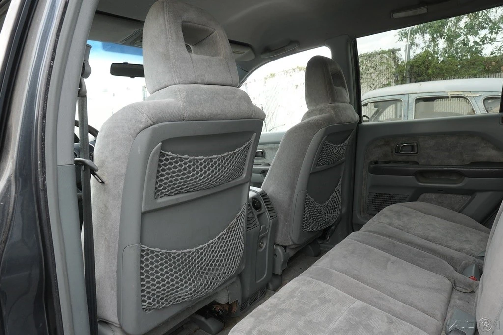 2005 Honda Pilot 1st Gen - Image 15 of 21