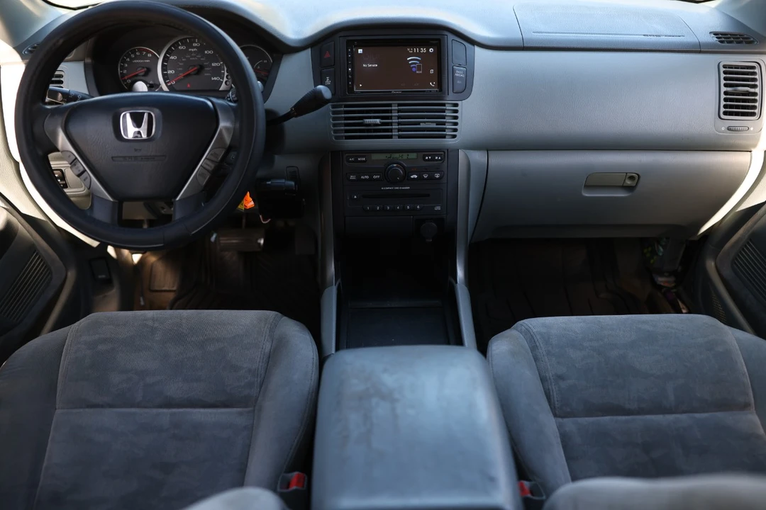 2005 Honda Pilot 1st Gen - Image 2 of 12
