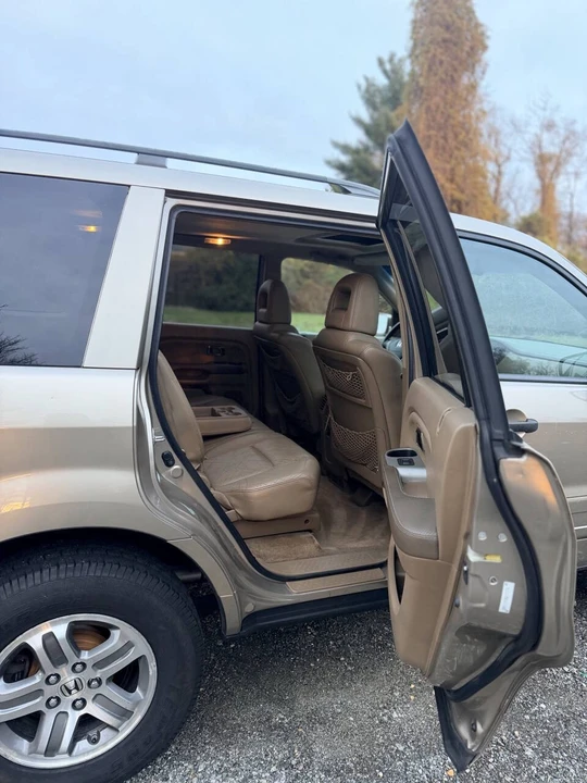2005 Honda Pilot 1st Gen - Image 13 of 21