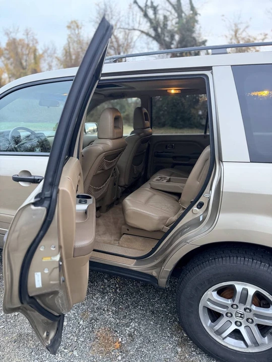 2005 Honda Pilot 1st Gen - Image 15 of 21