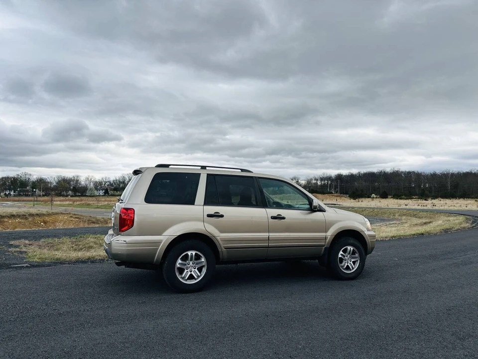 2005 Honda Pilot 1st Gen - Image 8 of 24