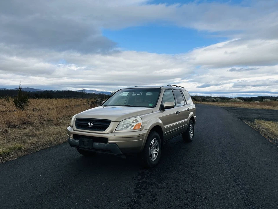 2005 Honda Pilot 1st Gen - Image 2 of 24