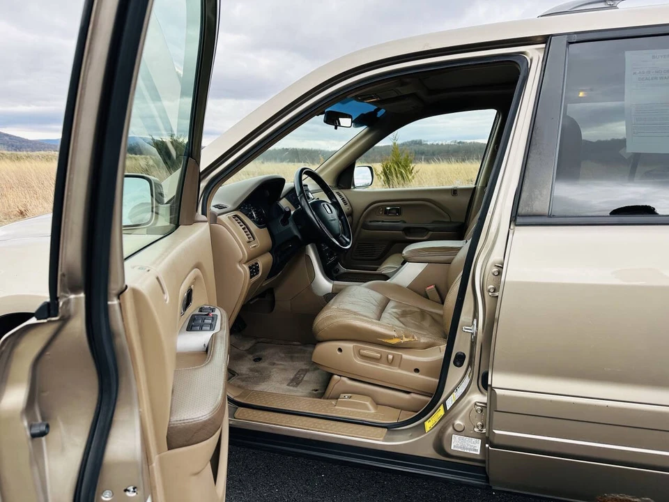 2005 Honda Pilot 1st Gen - Image 13 of 24