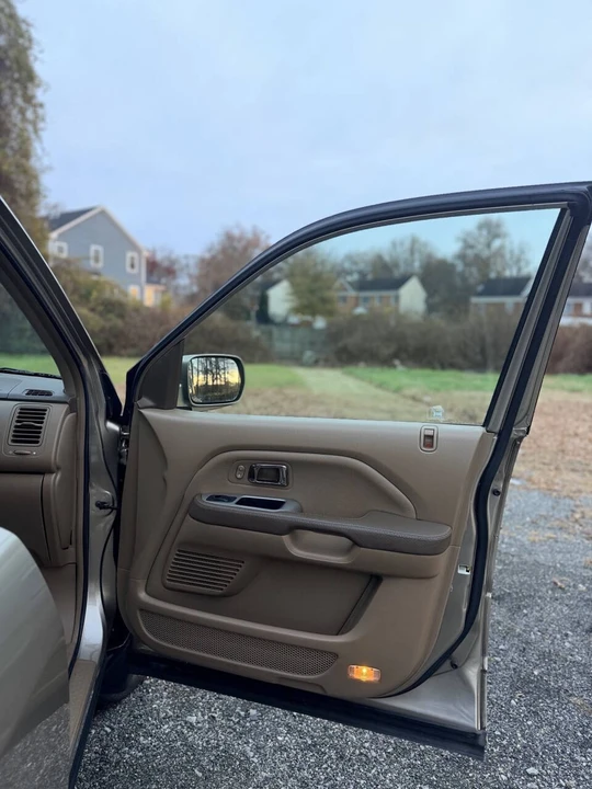 2005 Honda Pilot 1st Gen - Image 10 of 21