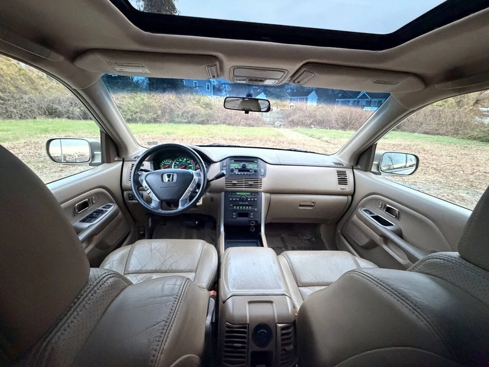 2005 Honda Pilot 1st Gen - Image 16 of 21