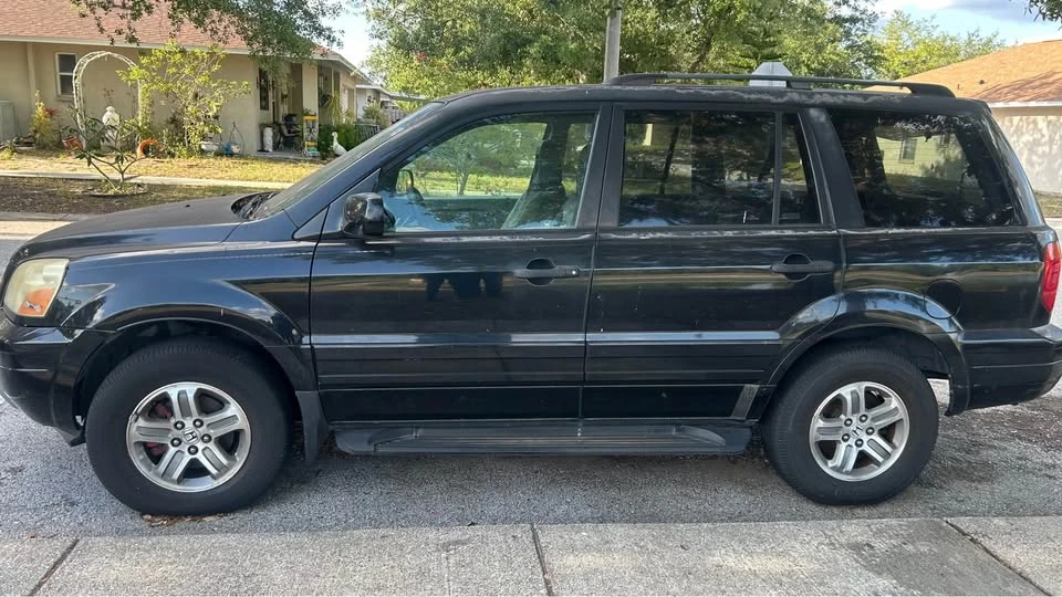 2005 Honda Pilot 1st Gen - Image 3 of 13