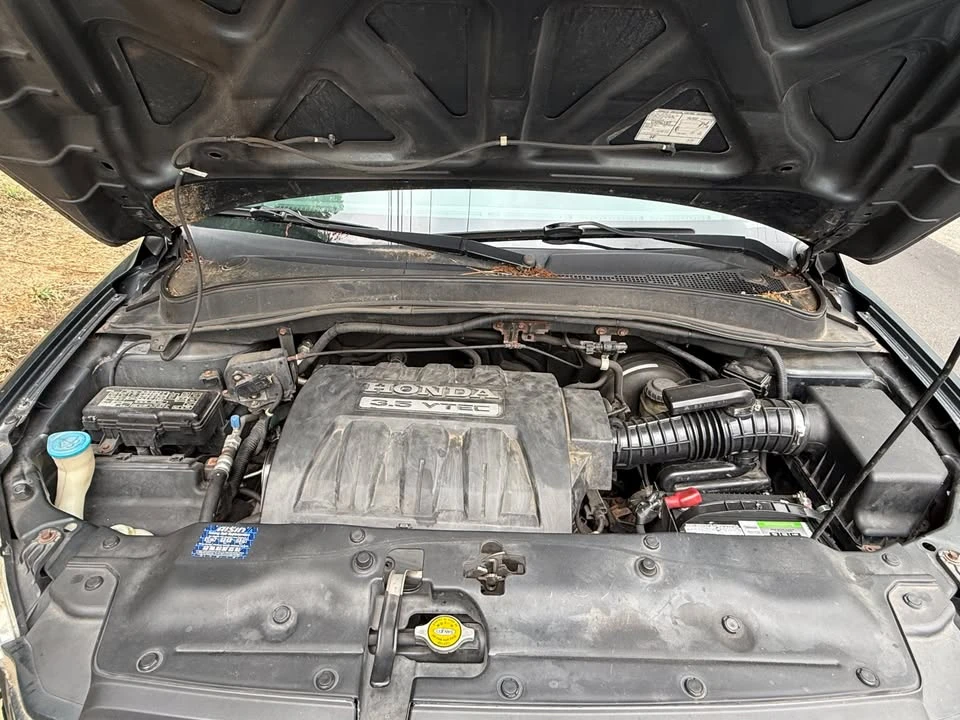 2005 Honda Pilot 1st Gen - Image 4 of 12