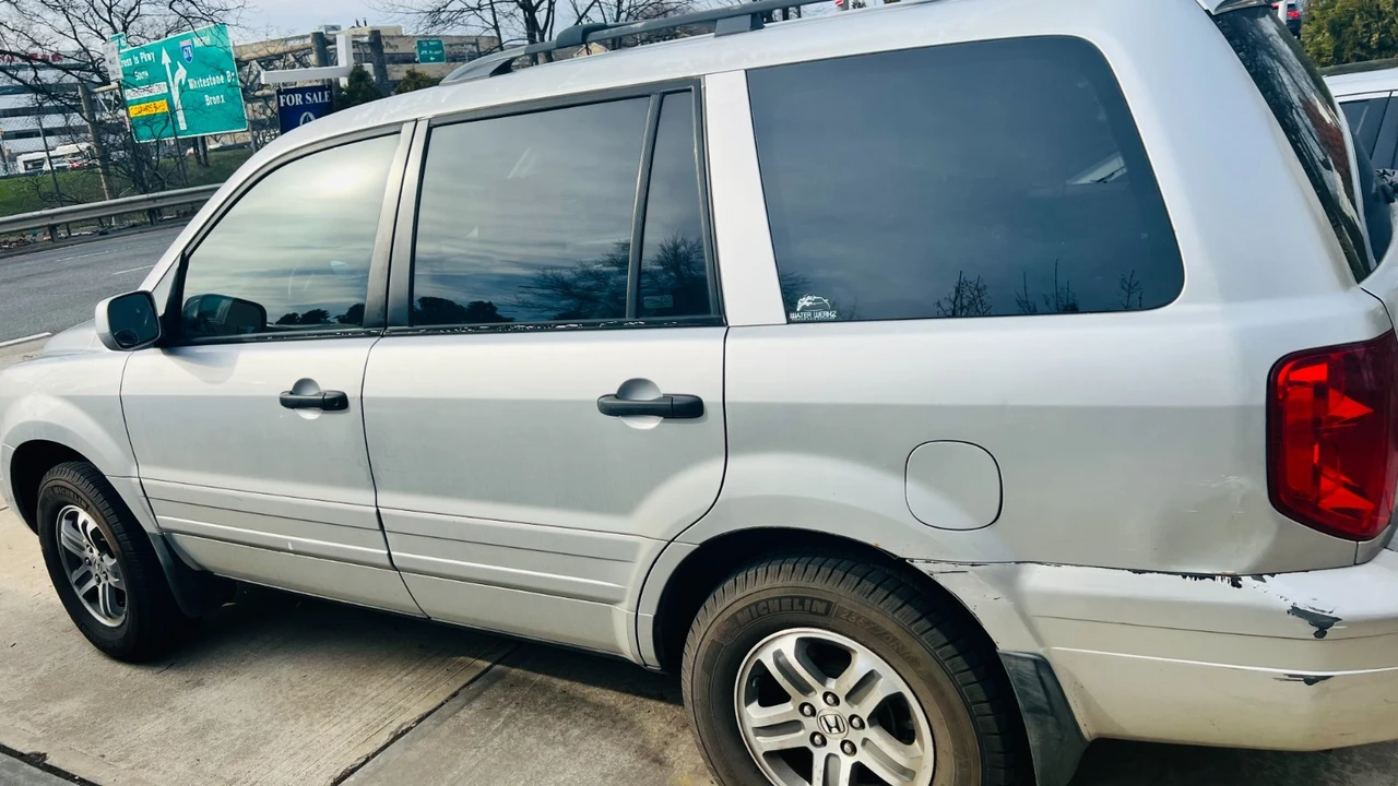 2005 Honda Pilot 1st Gen - Image 9 of 12