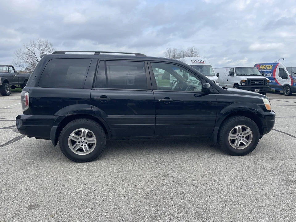 2005 Honda Pilot 1st Gen - Image 9 of 21
