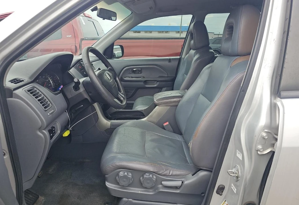 2005 Honda Pilot 1st Gen - Image 10 of 12