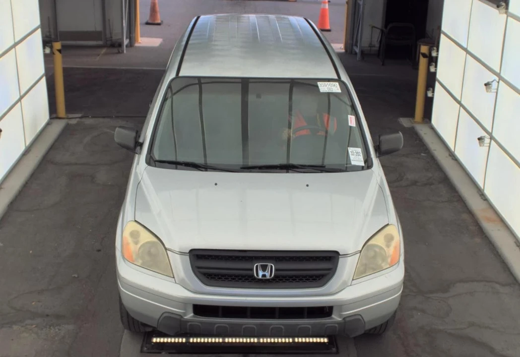 2005 Honda Pilot 1st Gen - Image 2 of 12