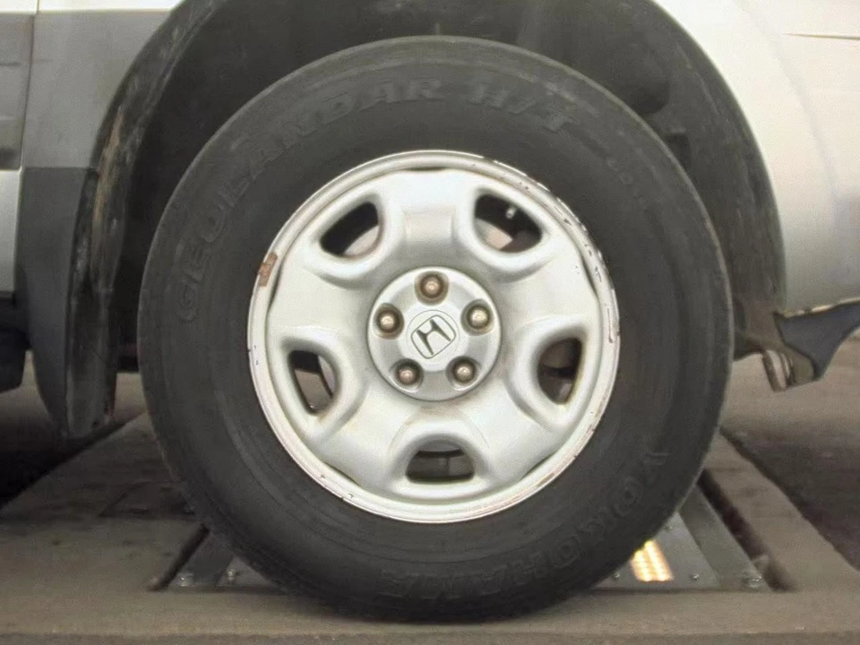 2005 Honda Pilot 1st Gen - Image 9 of 12