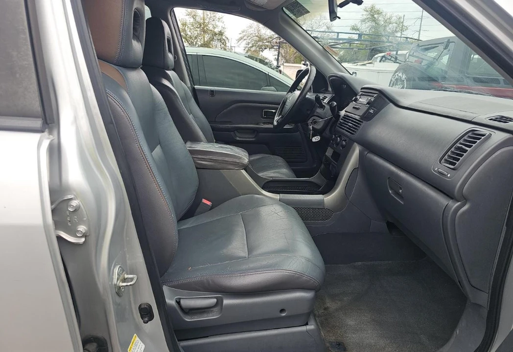 2005 Honda Pilot 1st Gen - Image 11 of 12