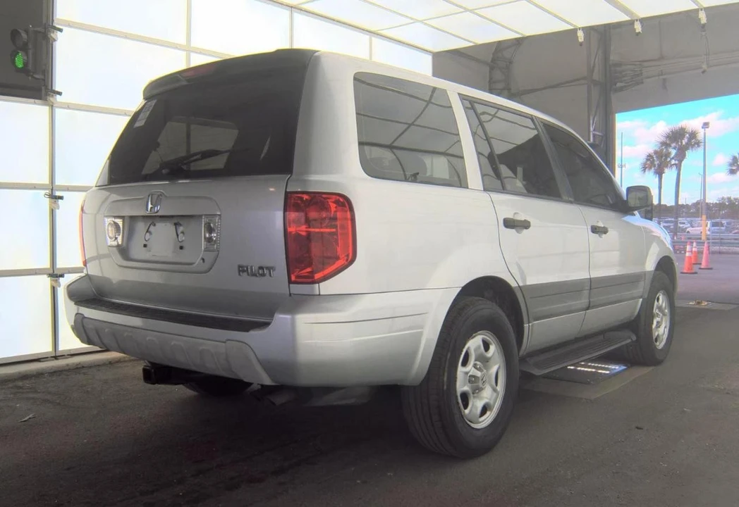 2005 Honda Pilot 1st Gen - Image 5 of 12