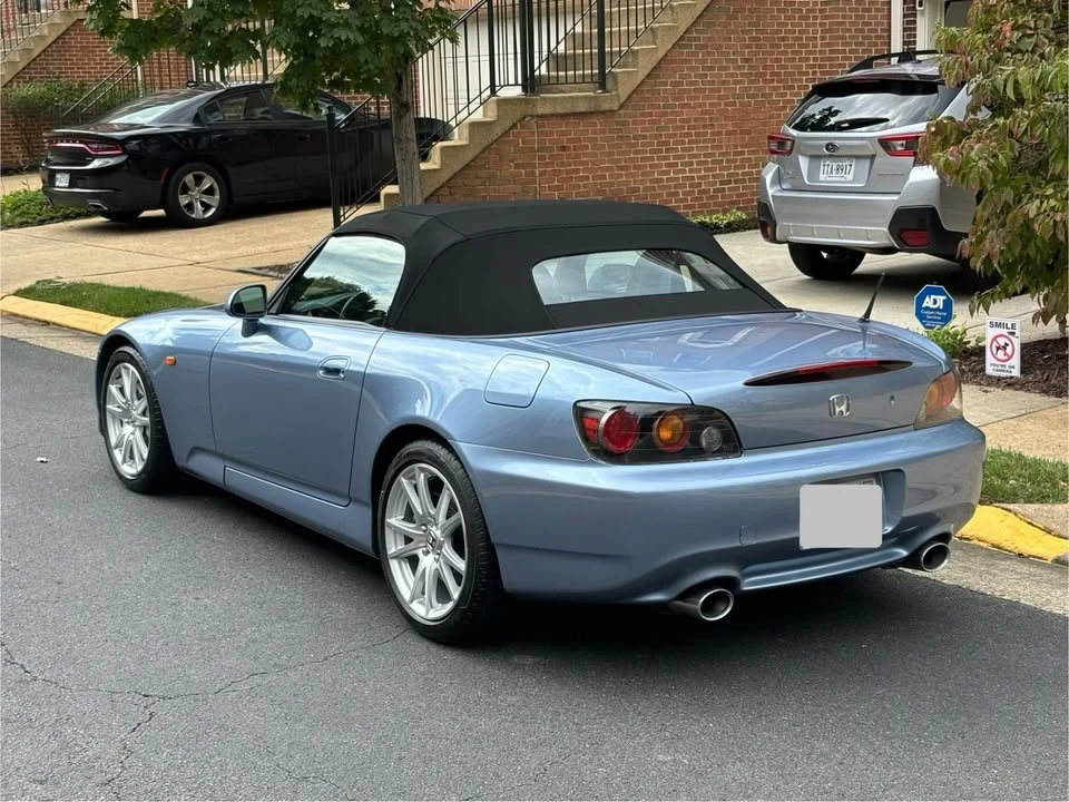 2005 Honda AP2 S2000 - Image 2 of 5
