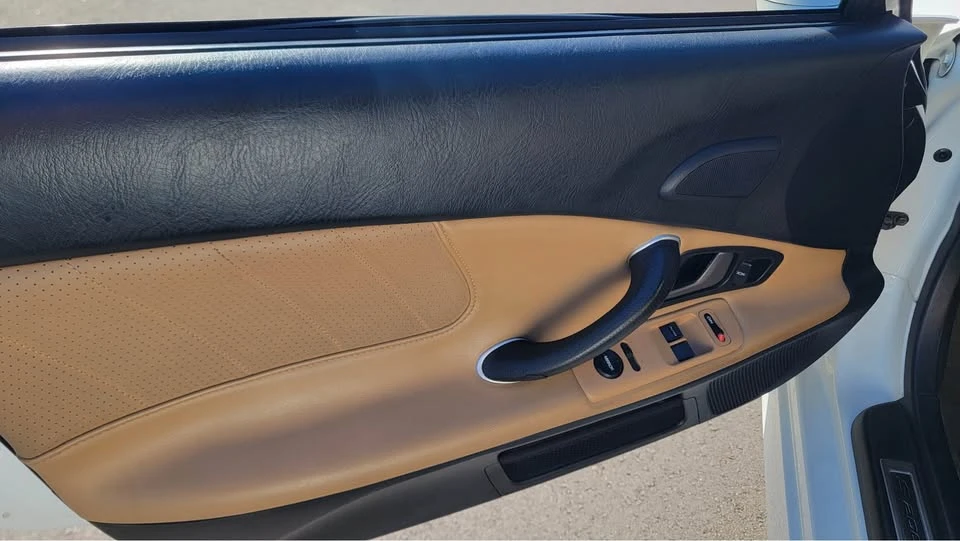 2005 Honda AP2 S2000 - Image 5 of 10