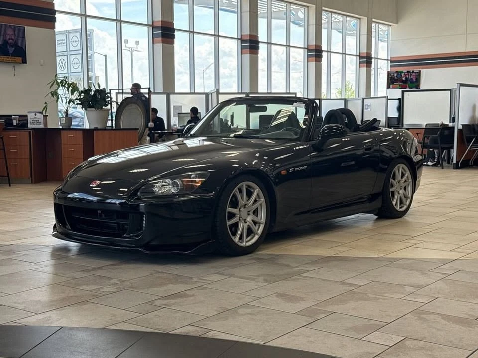 2005 Honda S2000 - Image 2 of 15