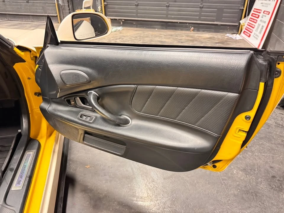 2005 Honda AP2 S2000 - Image 10 of 17