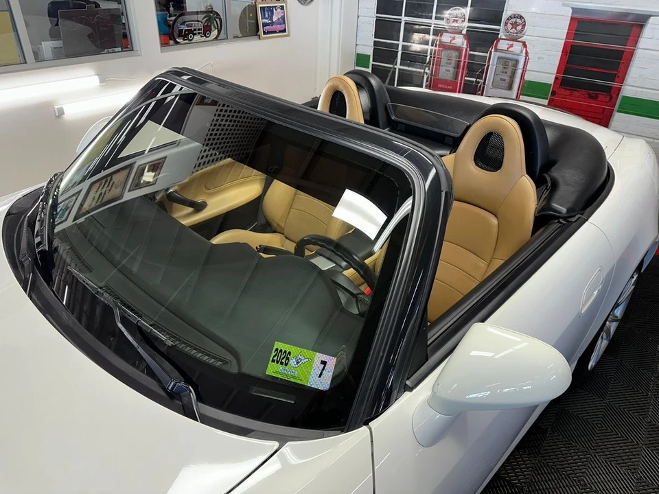 2005 Honda AP2 S2000 - Image 9 of 12