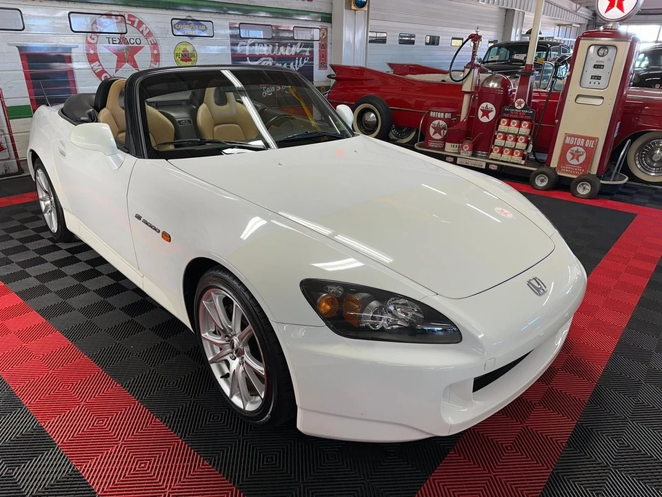 2005 Honda AP2 S2000 - Image 2 of 12