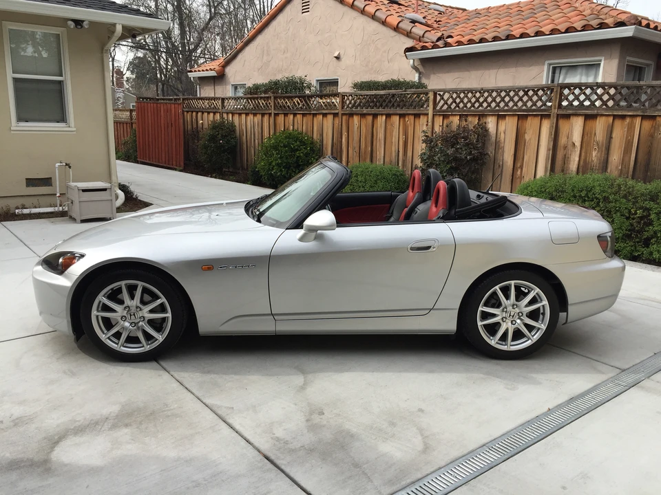 2005 Honda AP2 S2000 - Image 2 of 10