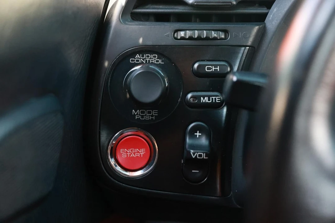 2005 Honda AP2 S2000 - Image 20 of 31