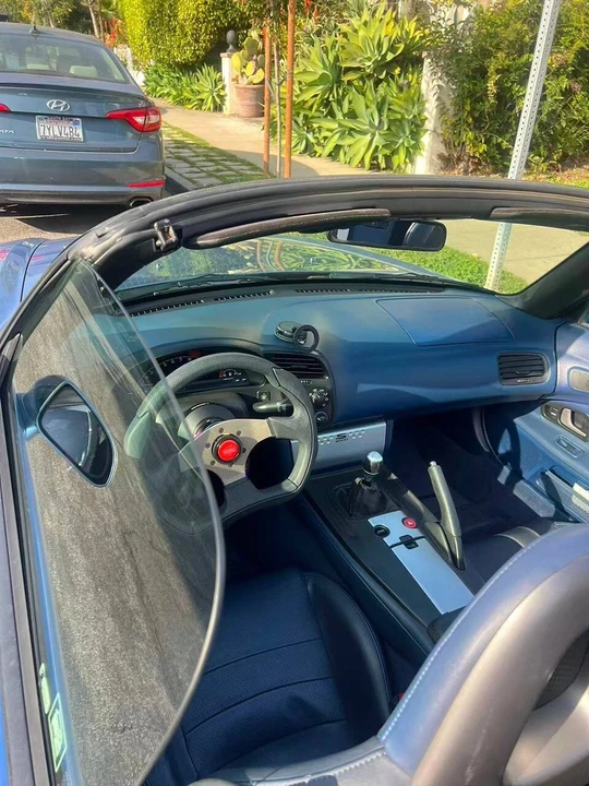 2005 Honda AP2 S2000 - Image 4 of 6