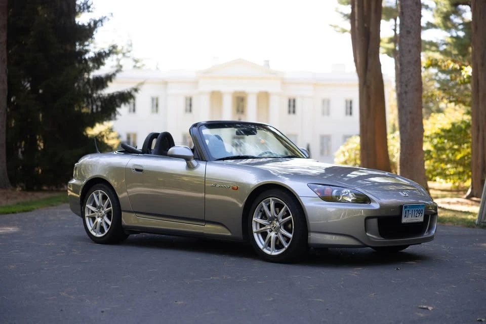 2005 Honda AP2 S2000 - Image 2 of 10