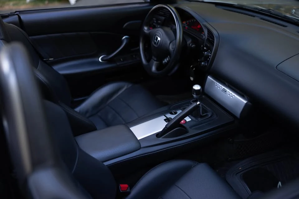 2005 Honda AP2 S2000 - Image 9 of 10