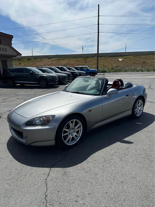 2005 Honda AP2 S2000 - Image 2 of 10